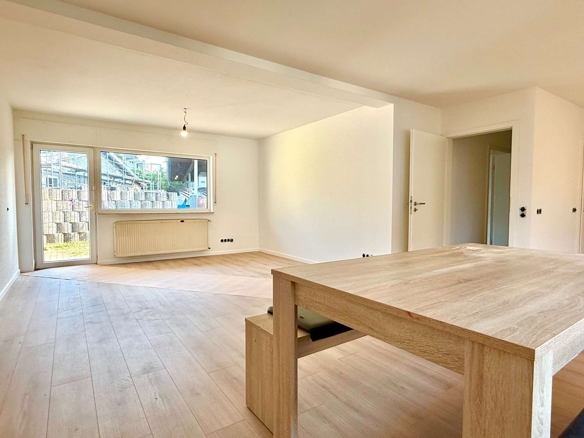 3 ZIMMER, TERRASSE, STELLPLATZ und sch&ouml;ner Grundriss